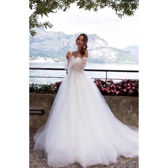 Maria Annette Fairy Tale Princess Wedding Dress - Picture 2 of 5